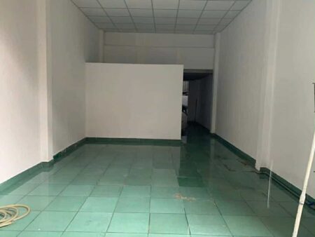 Nhà rộng gần ĐH Công Thương Lê Trọng Tấn, 3.95 tỷ