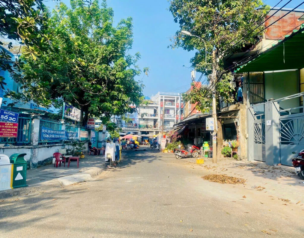Bán Biệt Thự 250m2 Gần Tên Lửa – 19 Tỷ 990 – Có Dòng Tiền 35 Triệu/Tháng
