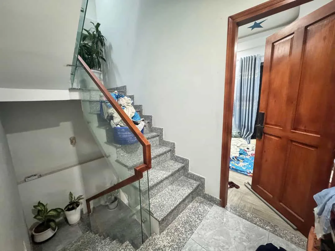 Bán Nhà 3 Tầng P. Tân Phú – 52m2 – Hẻm Nhựa 8m – Sổ Hồng Hoàn Công