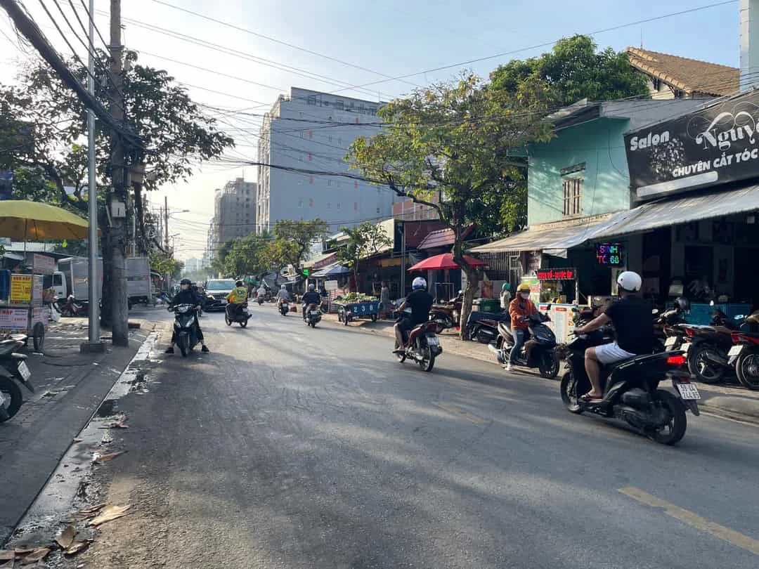 Bán Nhà Mặt Tiền Lý Phục Man Q7 – 300m2 – Đang Cho Thuê
