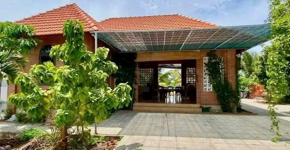 Nhà Vườn Lạc Long Quân – Không Gian Xanh Giữa Lòng Thành Phố