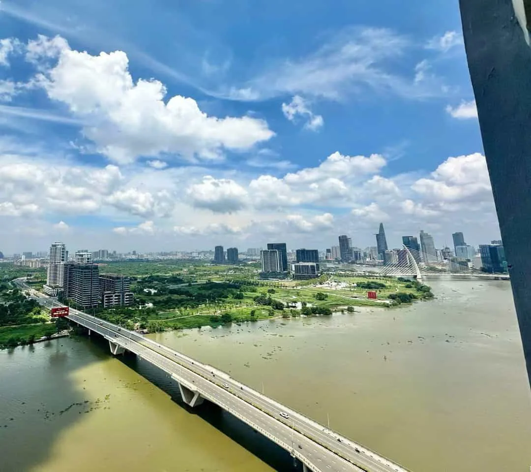 Cho Thuê Căn Hộ Sunwah Pearl 3PN Full Nội Thất – View Sông Đẹp