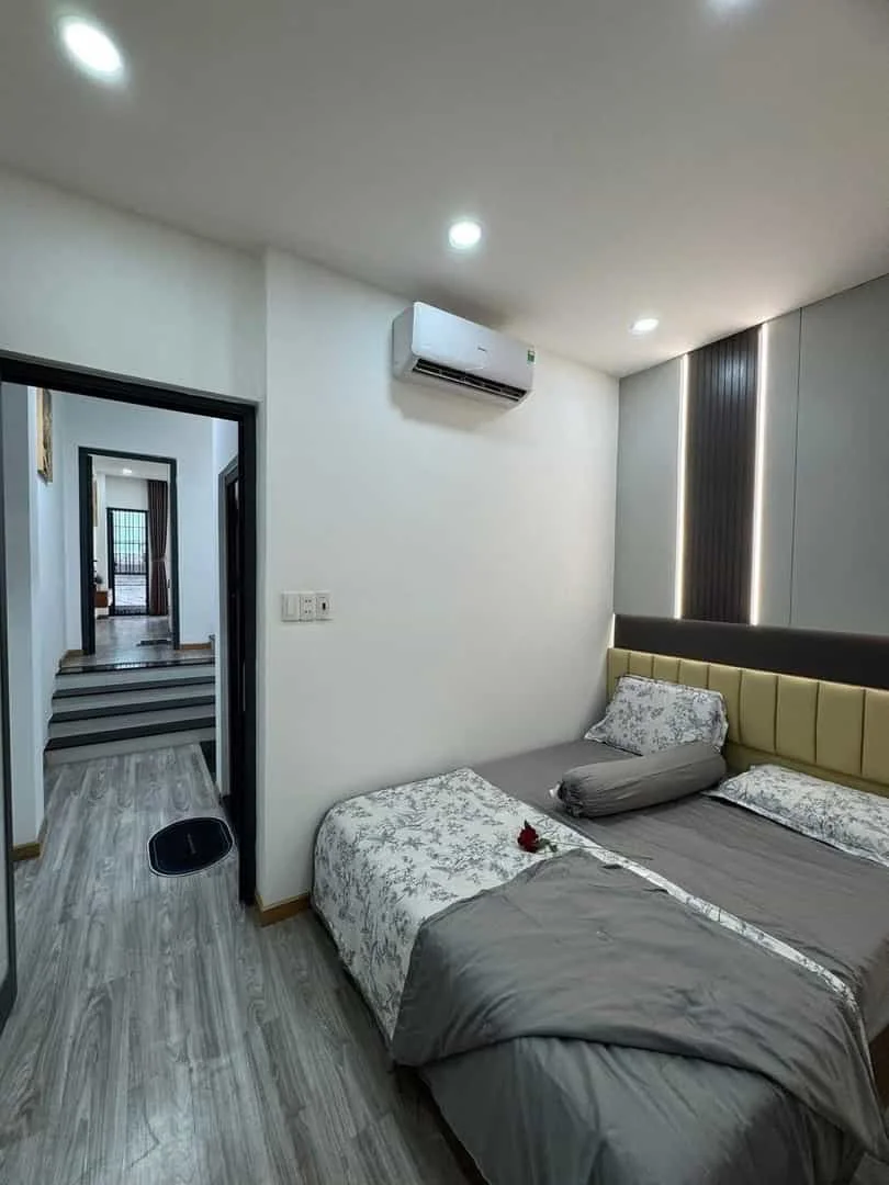 Bán Nhà 1 Trệt 3 Lầu Quận 10 – Trung Tâm, Sổ Hồng Riêng