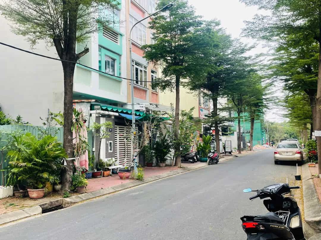 Bán Nhà 5x20m Hầm 4 Tầng KDC Kim Sơn Q7 – Có Thang Máy