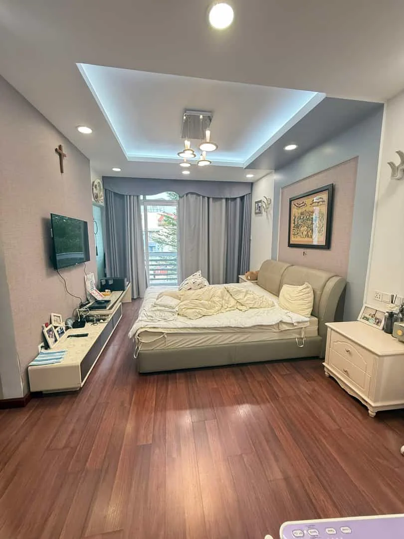 Bán Nhà 5x20m Hầm 4 Tầng KDC Kim Sơn Q7 – Có Thang Máy