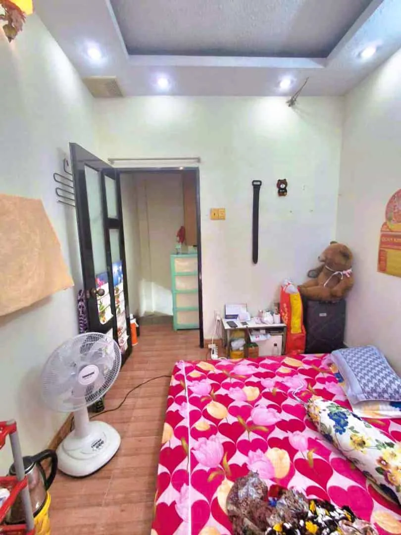 Bán Nhà Hẻm Thông Hoàng Văn Thụ – Gần Mặt Tiền – 2.2 Tỷ