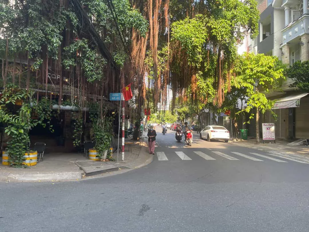 Bán Đất Góc 2 Mặt Tiền Đường 42 & 79 Tân Quy Quận 7 – 330m2