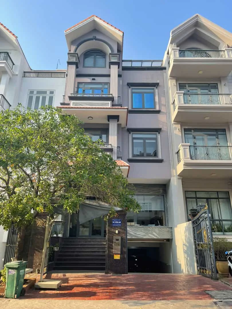 Biệt Thự Him Lam Kênh Tẻ Quận 7 – 150m2 – 6PN – Sổ Hồng Hoàn Công