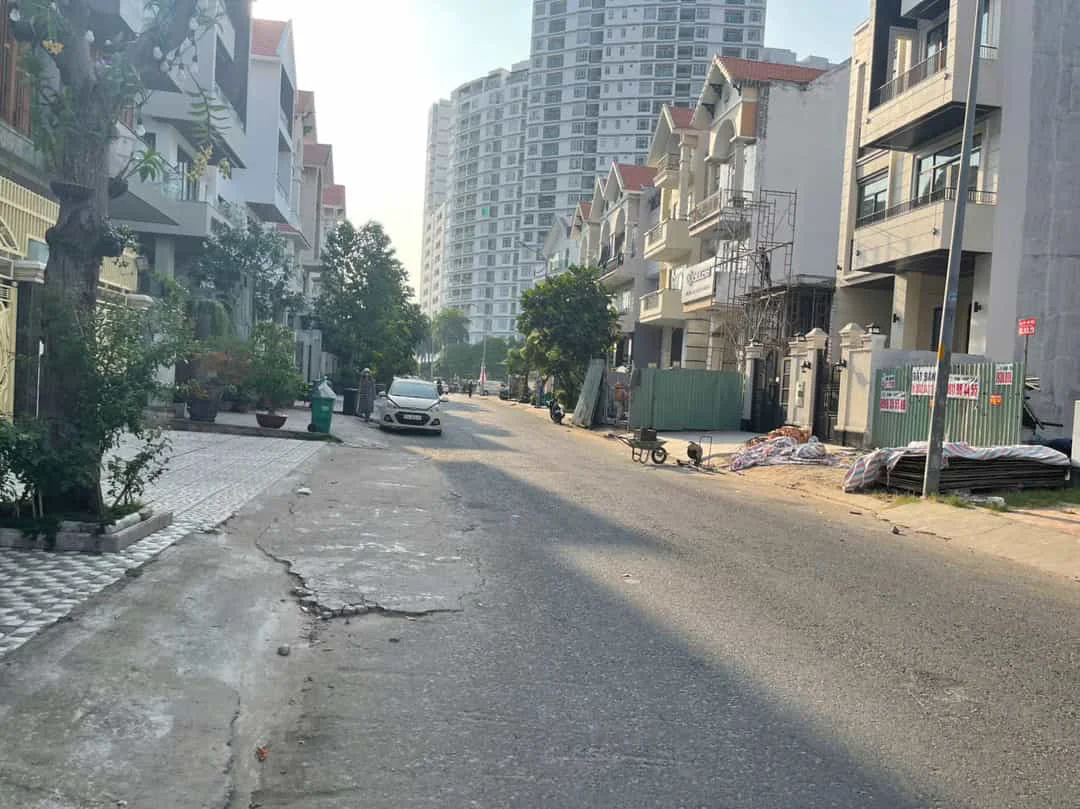 Biệt Thự Him Lam Kênh Tẻ Quận 7 – 150m2 – 6PN – Sổ Hồng Hoàn Công