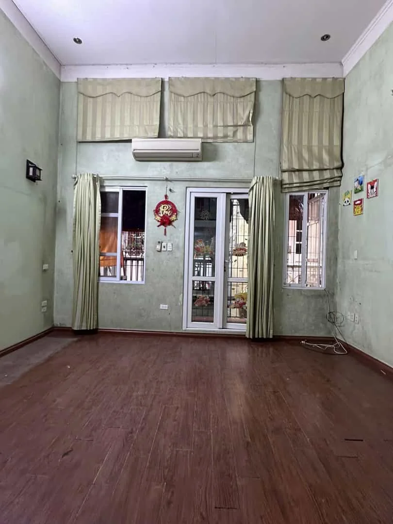 Bán 26m² Đất Tặng Nhà Ngõ Hòa Bình 7 Minh Khai – Sổ Đỏ – Giá 5.6 Tỷ