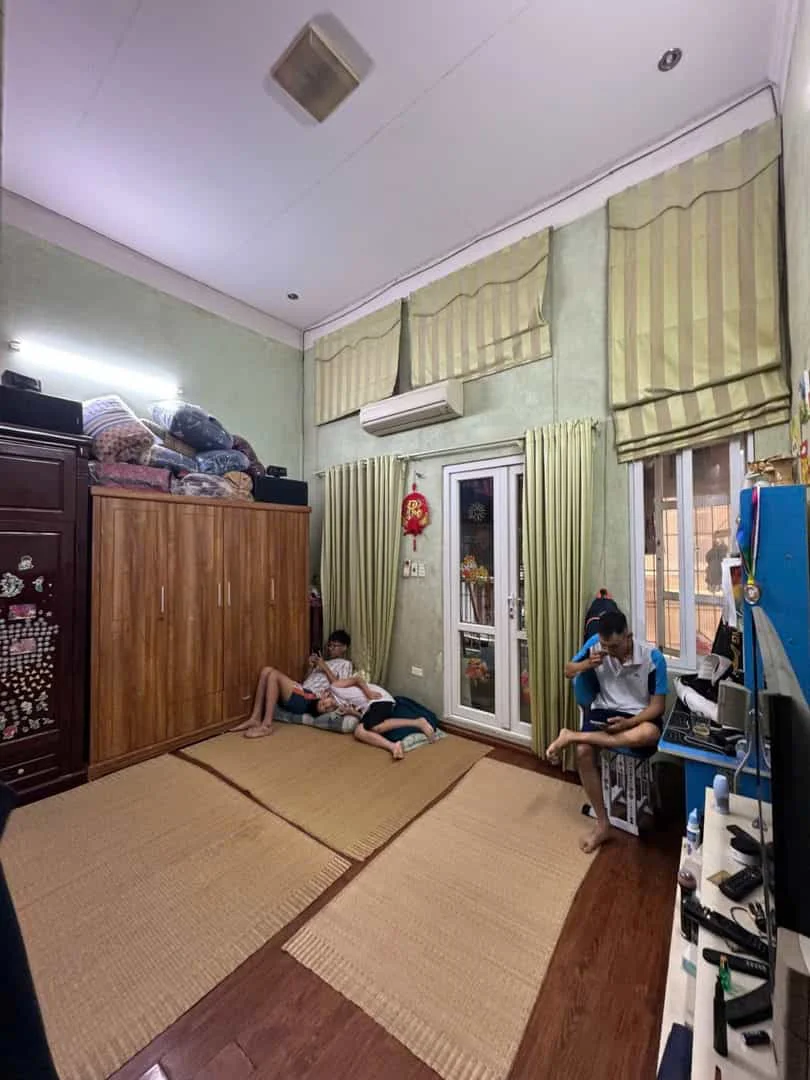 Bán 26m² Đất Tặng Nhà Ngõ Hòa Bình 7 Minh Khai – Sổ Đỏ – Giá 5.6 Tỷ