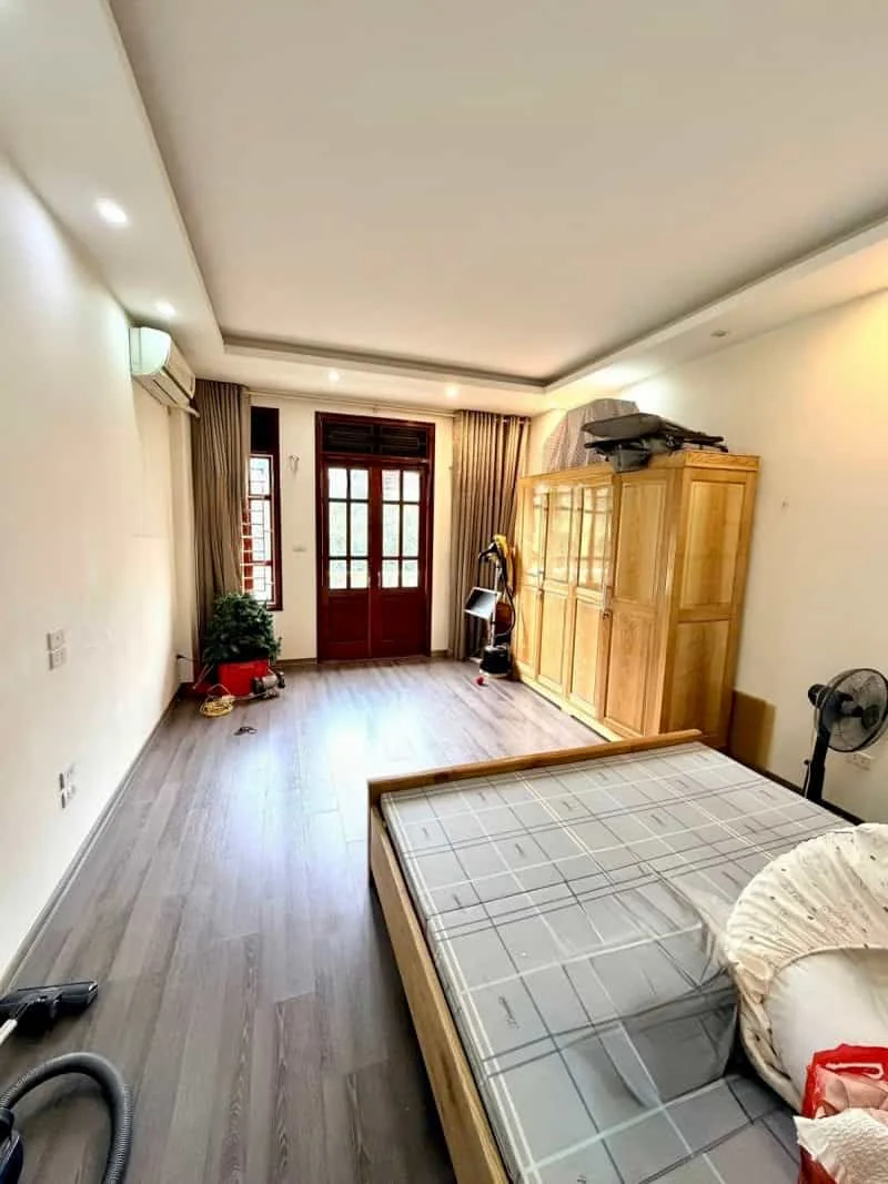 Phân Lô View Công Viên Trần Duy Hưng, Cầu Giấy – 60m, 5 Tầng, 28 Tỷ