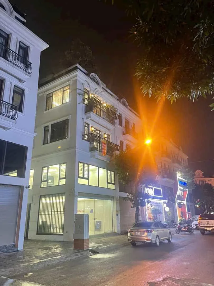 Bán Nhà 4 Tầng Lô Góc Dự Án Sông Hồng East Centre Trâu Quỳ – 85m2 – 21.5 Tỷ