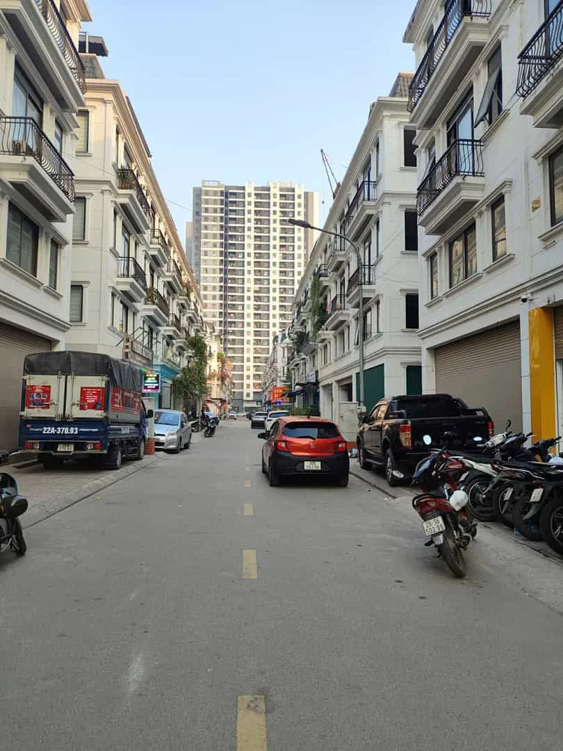 Bán Nhà 4 Tầng Lô Góc Dự Án Sông Hồng East Centre Trâu Quỳ – 85m2 – 21.5 Tỷ