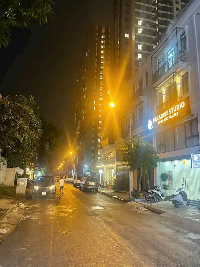 Bán Nhà 4 Tầng Lô Góc Dự Án Sông Hồng East Centre Trâu Quỳ – 85m2 – 21.5 Tỷ