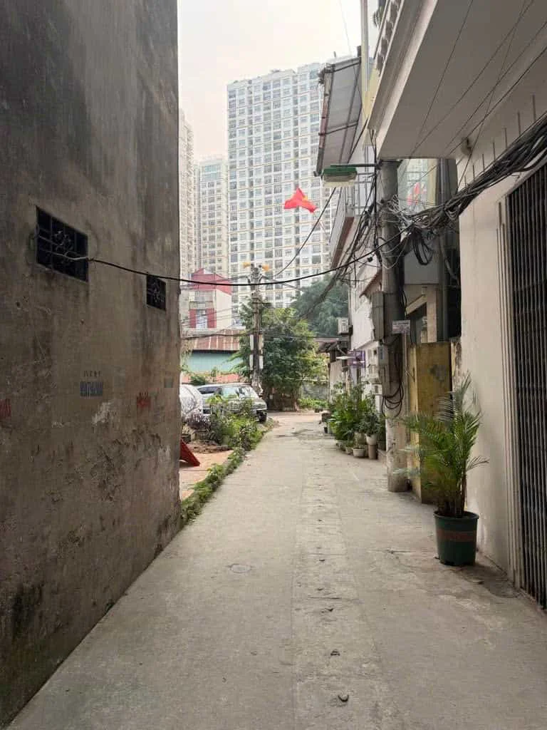 Bán Đất Tặng Nhà 34m2 Vĩnh Tuy – Ô Tô Đỗ Cửa – Hai Bà Trưng