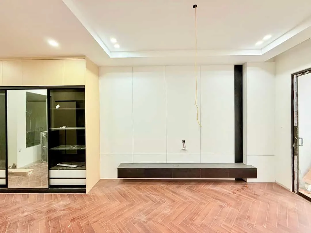 Phân Lô Ô Tô Trung Kính, Cầu Giấy – 53m², 7 Tầng Thang Máy, Gara Ô Tô
