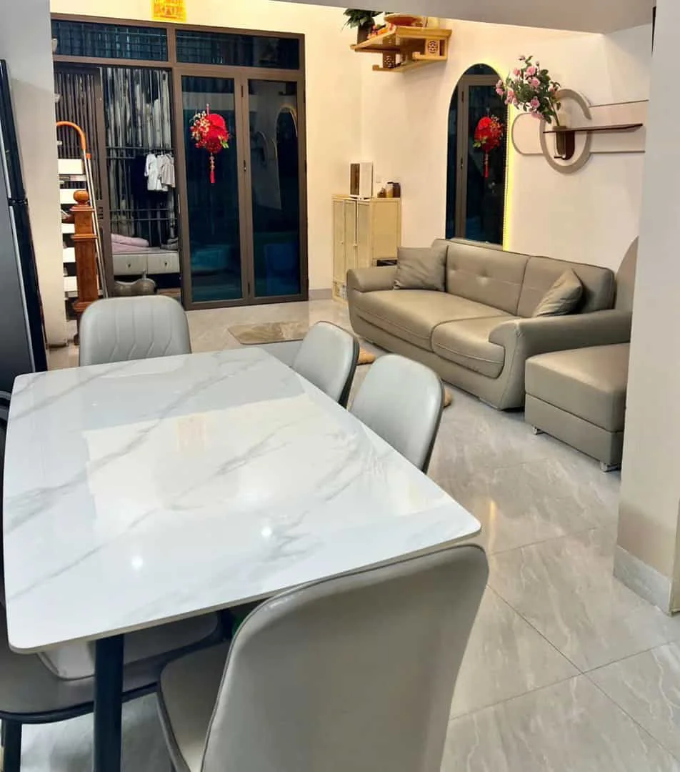 Nhà Định Công 58m2 – 2 Tầng Full Nội Thất – Sân Để Xe