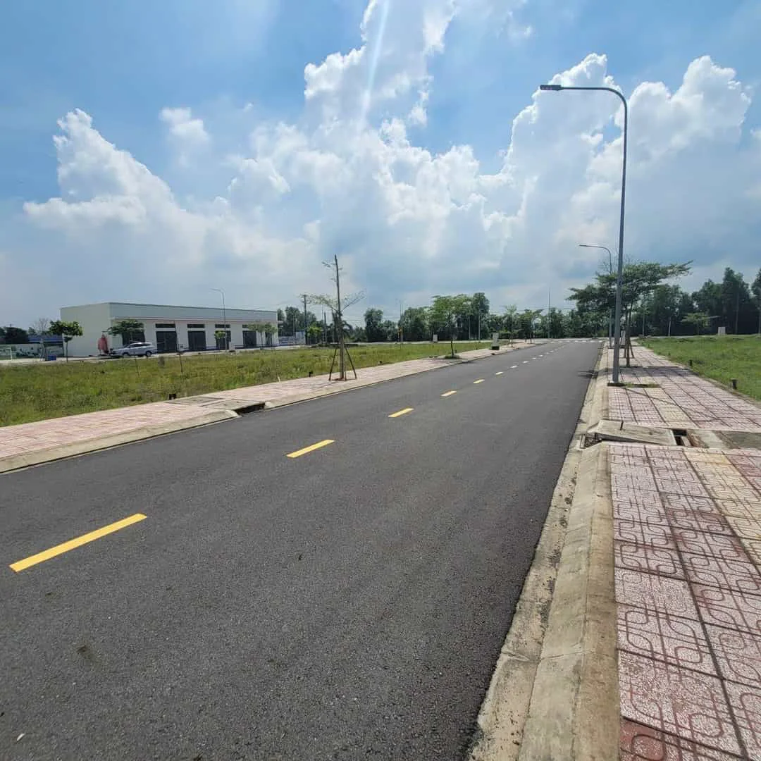 Bán Đất Bến Lức Đường Nguyễn Hữu Trí – Diện Tích 90m2 Đầy Đủ Thổ Cư