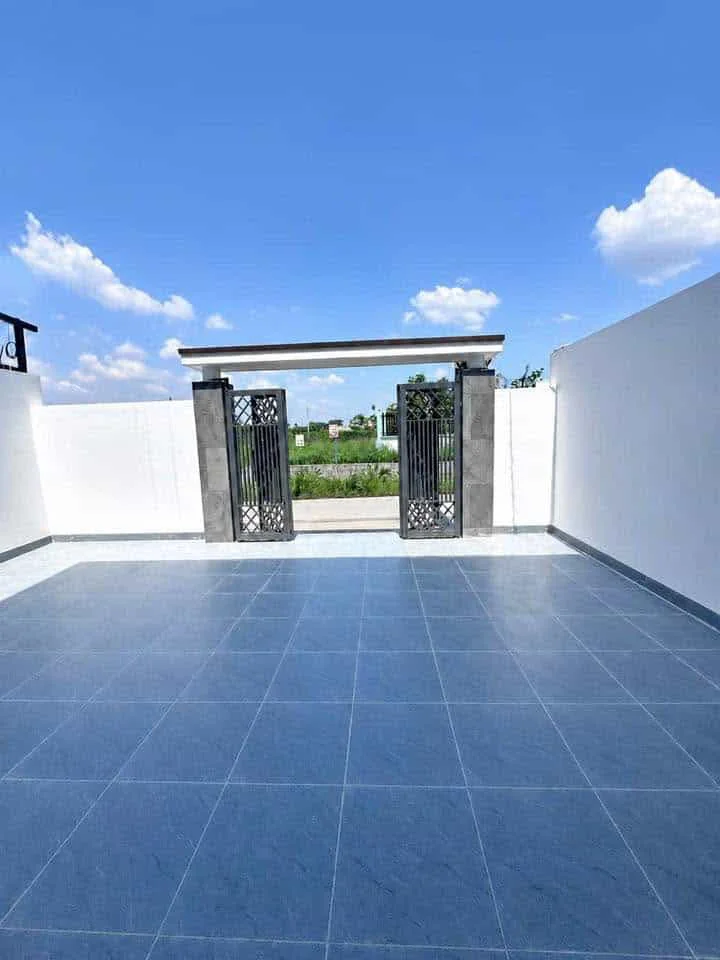 Bán Biệt Thự Mặt Tiền Đường Gần Chợ Tân Bình – Thiết Kế Hiện Đại