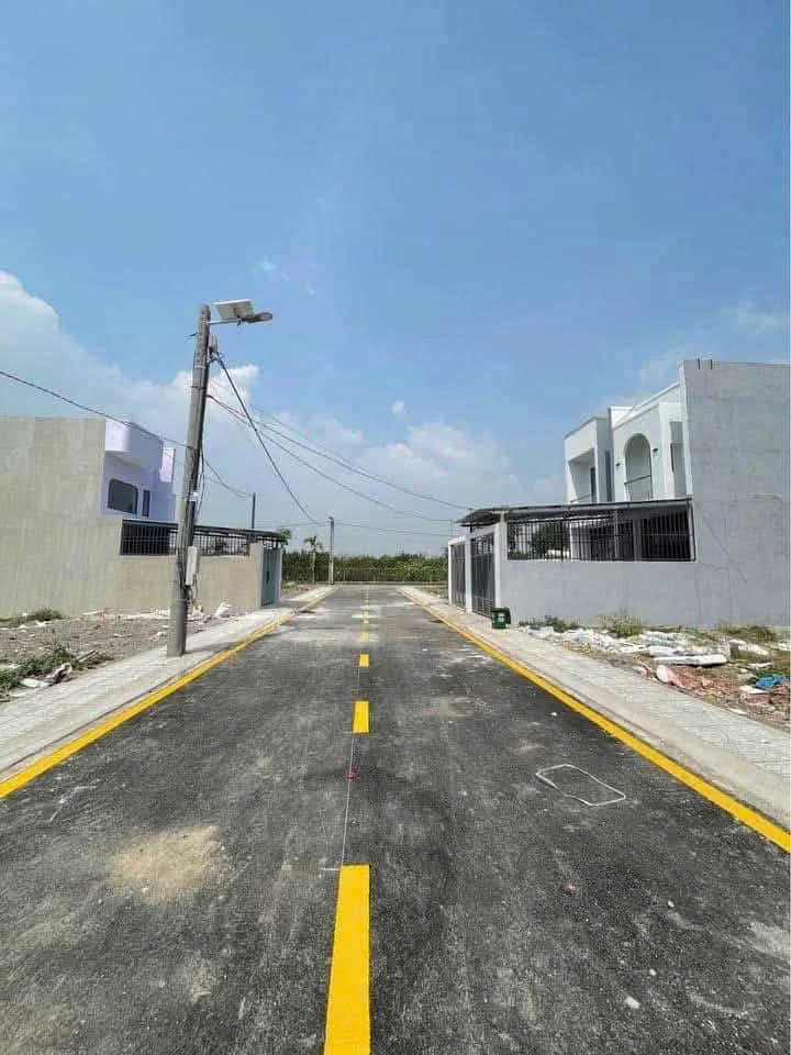 Biệt Thự Ven Sông Tân Triều – Diện Tích 90m2 – Sổ Hồng Riêng