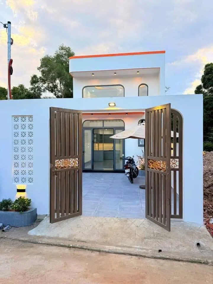 Nhà Gác Lửng Gần KDL Bửu Long – Thiết Kế Hiện Đại, Giá Hợp Lý