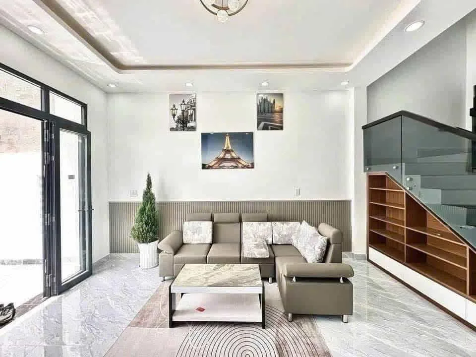 Nhà Lầu Giáp Phường Bửu Long – 4.5×22.5m – Sân Trước Rộng 10m