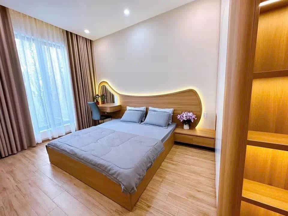 Bán Căn Nhà Lầu Gần Đường Huỳnh Văn Nghệ – Giá Hợp Lý Thương Lượng