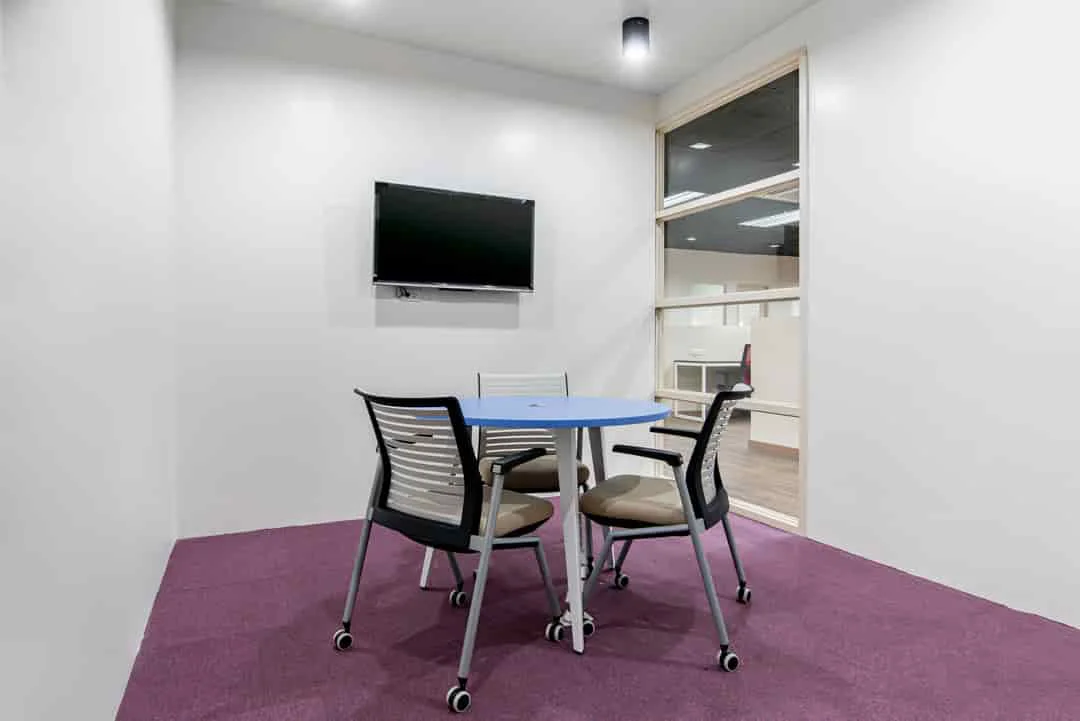 Cho Thuê Không Gian Làm Việc Chung Tại Regus 68 Nguyễn Huệ – Bàn Làm Việc Linh Hoạt