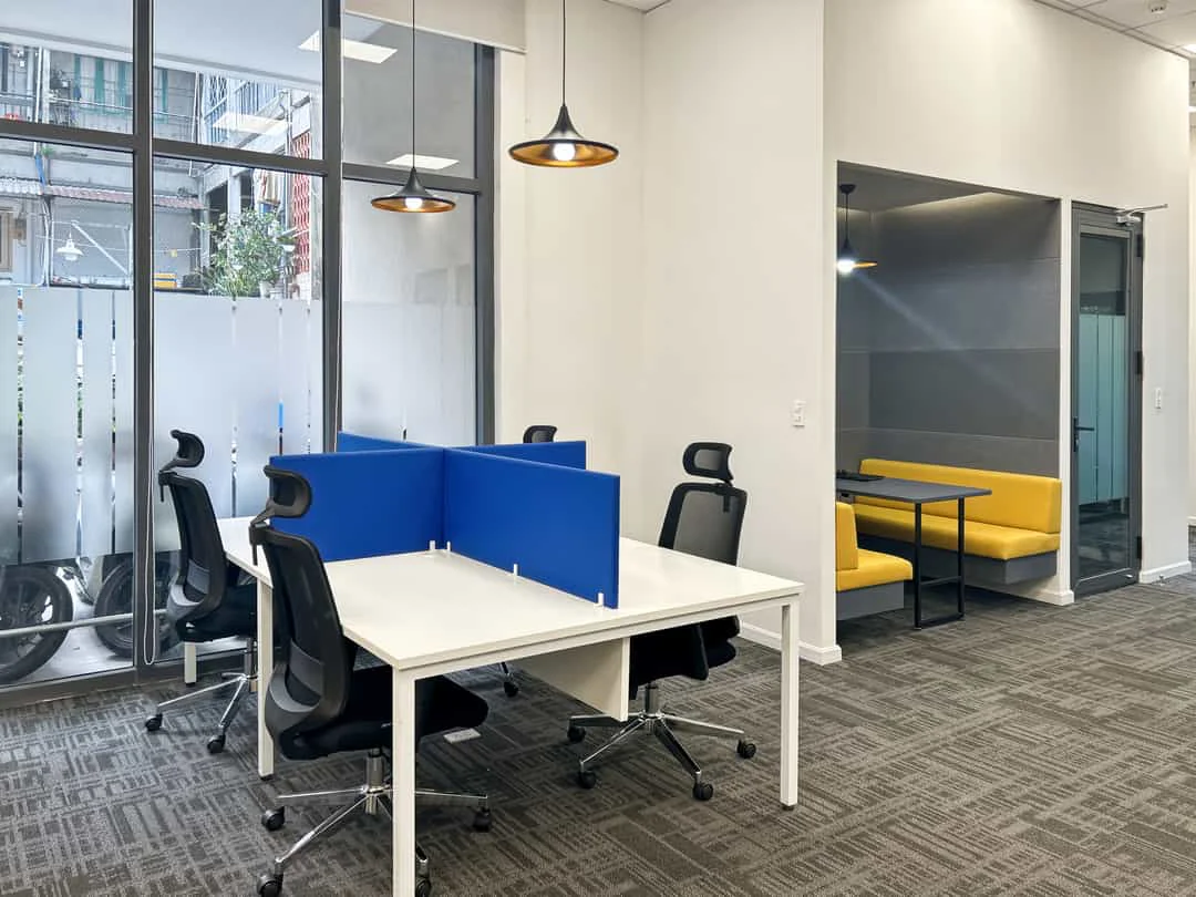 Cho Thuê Không Gian Làm Việc Chung Tại Regus L’Mak – Bàn Làm Việc Linh Hoạt