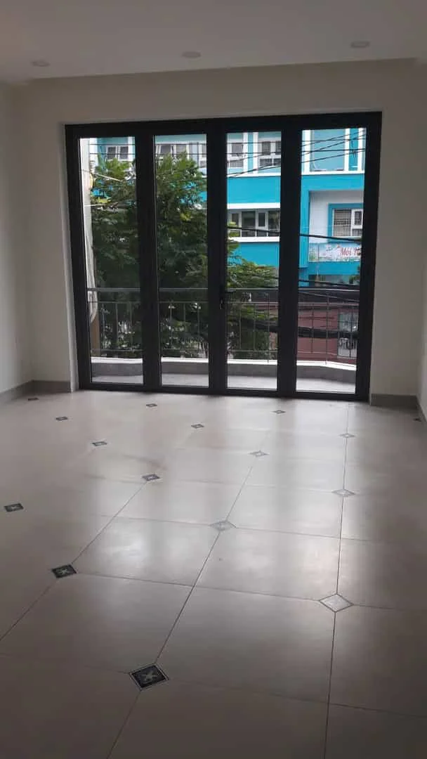 Cho Thuê Nhà Mặt Tiền Căn Góc Cách Mạng Tháng Tám – Quận Tân Bình