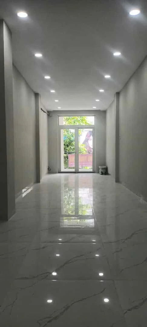 Cho Thuê Nhà Mặt Tiền Căn Góc Cách Mạng Tháng Tám – Quận Tân Bình