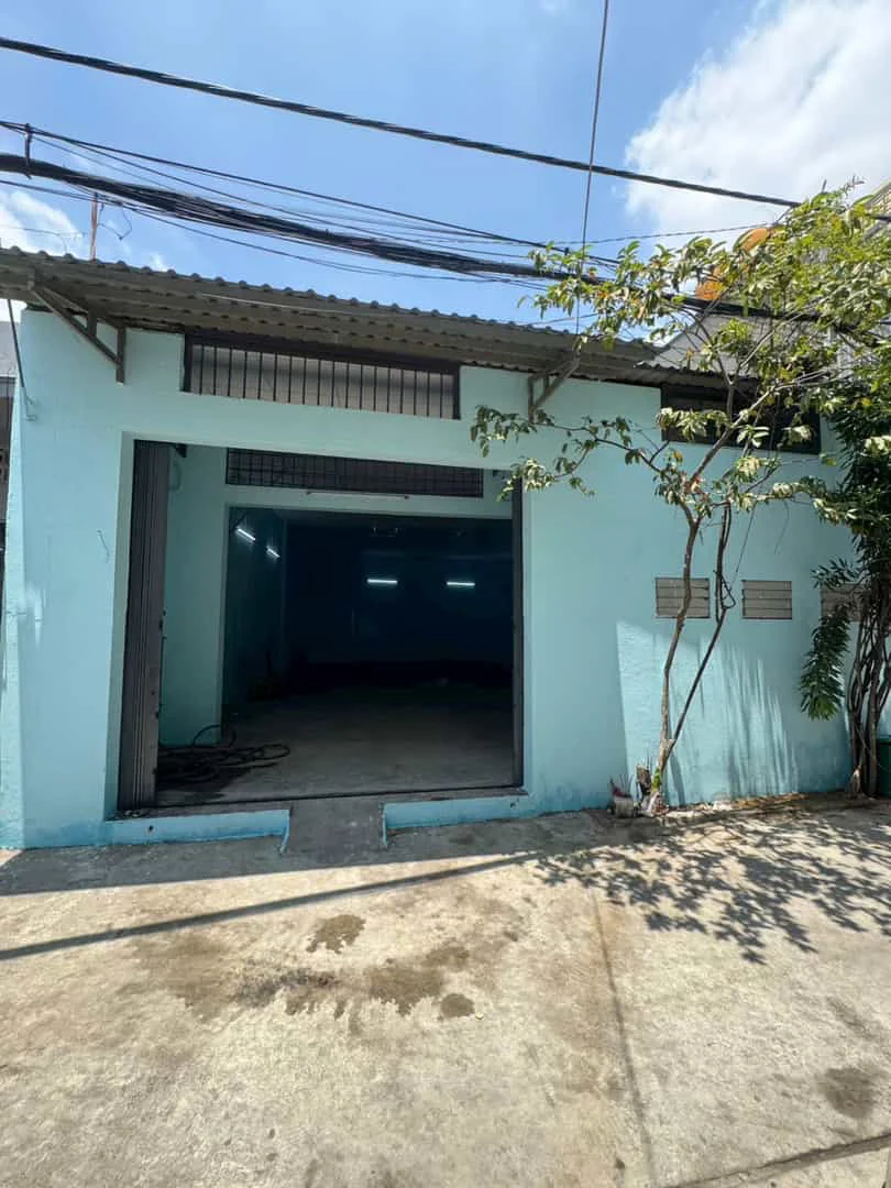 Cho Thuê Kho Mới Sửa Chữa Liên Khu 10/11 – Bình Tân